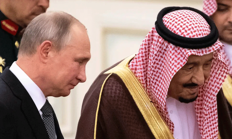 الرئيس الروسي فلاديمير بوتين مع الملك السعودي سلمان بن عبد العزيز في الرياض - 14 تشرين الأول 2019 (رويترز)