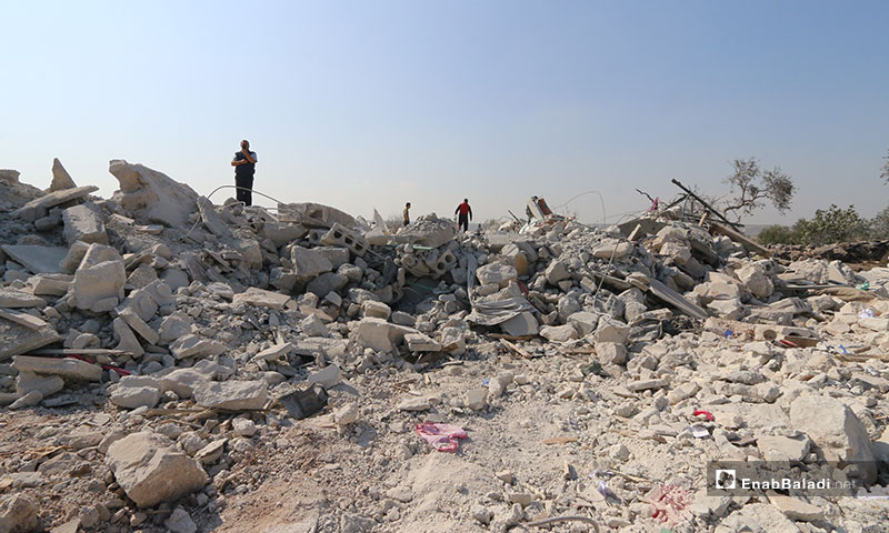 مكان عملية الإنزال الجوية الأمريكية التي قتل بموجبها زعيم تنظيم "الدولة الإسلامية" أبو بكر البغدادي في منطقة باريشا بريف إدلب الشمالي (عنب بلدي)