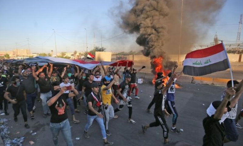 مظاهرات في بغداد تطالب بإنهاء الفساد الحكومي (BBC)