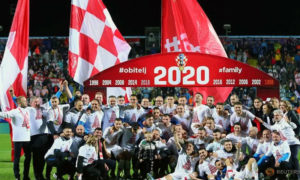 المنتخب الكرواتي يحتفل بتأهله إلى نهائيات يورو 2020- تشرين الثاني 2019 (رويترز)
