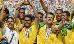 منتخب البرازيل يتوج بكأس العالم عام 1994 (فيفا)