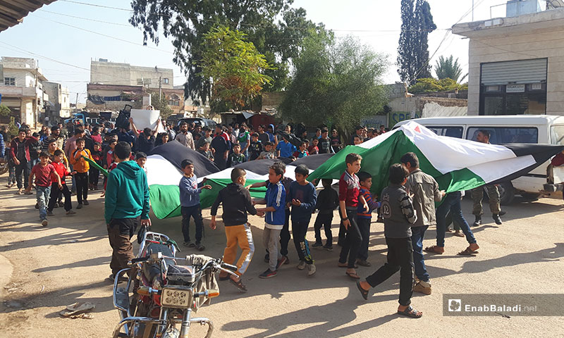مظاهرة في بلدة كللي بريف إدلب تؤكد استمرار الثورة السورية - 8 من تشرين الثاني 2019 (عنب بلدي)