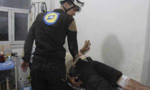 مصابين بقصف صاروخي من قوات النظام السوري على منطقة جسر الشغور غربي إدلب 27 تشرين الثاني 2019 (الدفاع المدني السوري)