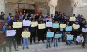 مظاهرة شعبية صامتة بمشاركة عضو اللجنة المركزية في درعا البلد 15 تشرين الثاني 2019 (فوزي غزلان على فيس بوك)