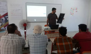 ورشة منعقدة في أحد مراكز التدريب الشعبي في الشمال السوري - 7 أيلول 2018 (Al-Monitor)