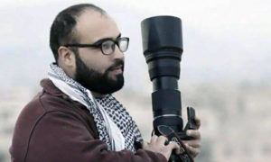  المصور والناشط الإعلامي عامر الموهباني 
