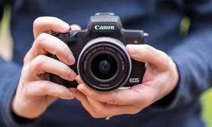 كاميرا Canon EOS M50 التي لا تحوي مرأة داخلها (milliyet)