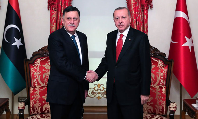 الرئيس التركي رجب طيب أردوغان ورئيس الوزراء الليبي فايز السراج - 27 تشرين الأول 2019 (حساب الرئاسة التركية)