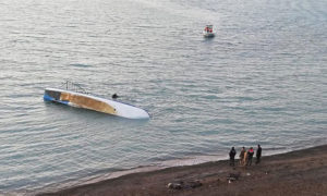 مصرع 7 مهاجرين جراء غرق قارب في بحيرة 
