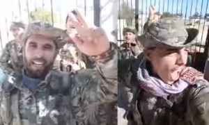 مقاتلين في تسجيل مصور ويقال إنهم سوريين يقاتلون في العاصمة الليبية طرابلس 28 كانون الأول 2019 (Sniper Media على يوتيوب)