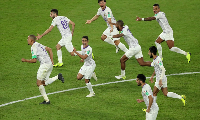 فرحة لاعبي فريق العين الإماراتي بالتأهل للمباراة النهائية لكأس العالم للأندية 2018 (عربي بوست)