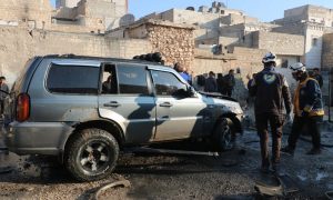انفجار عبوّةٍ ناسفة مزروعة بسيارة خاصة في مدينة الباب شرقي حلب 28 تشرين الثاني 2019 (الدفاع المدني السوري)


