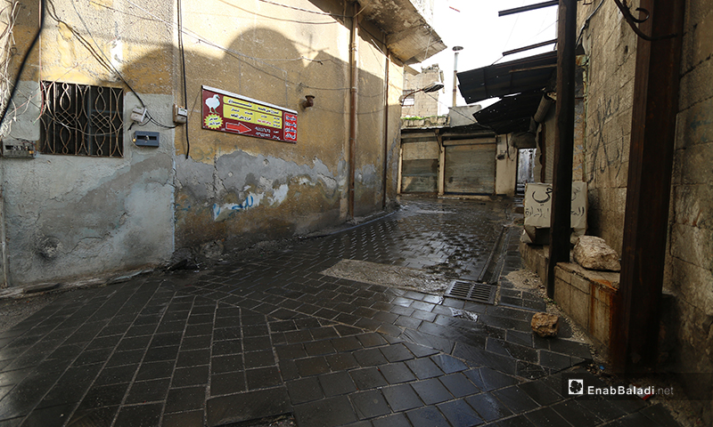 إغلاق المحال التجارية في مدينة أريحا بعد نزوح سكانها 8 من شباط 2020 (عنب بلدي)
