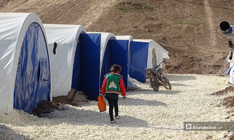 مخيم التل في بلدة دابق الذي شيد بعد موجات النزوح الاخيرة من أرياف إدلب وحلب - شباط 2020 (عنب بلدي)
