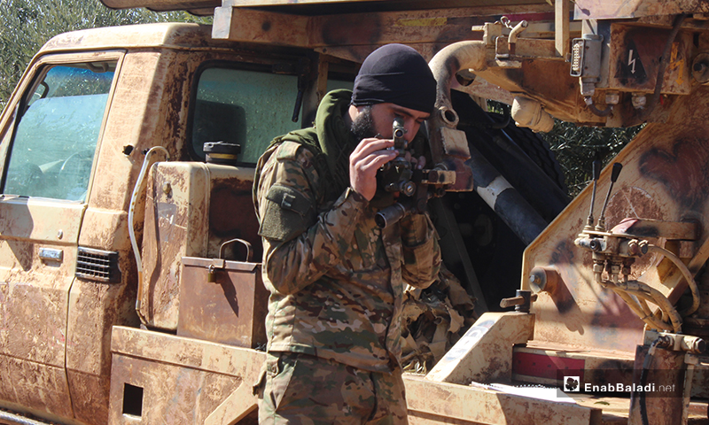 استهداف فوج المدفعية والصواريخ في الجبهة الوطنية للتحرير براجمة صواريخ، قوات النظام في  مدنية كفرنبل والقرى المحيطة بريف ادلب الجنوبي - 4 آذار 2020 (عنب بلدي)