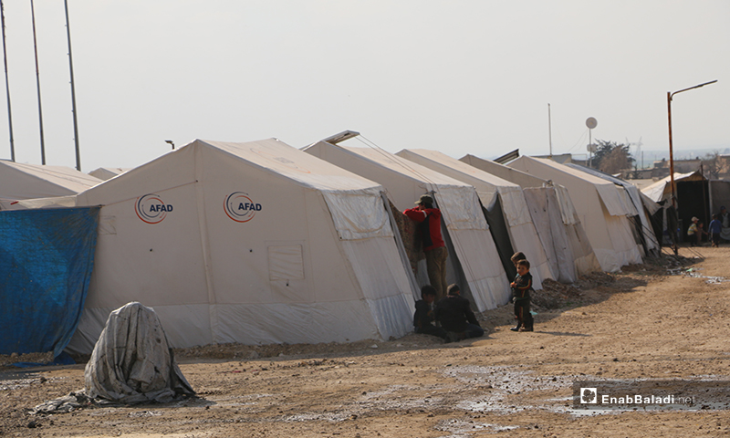 ناحون في مخيم الكعيبة بريف حلب الشمالي - 17 من آذار 2020 (عنب بلدي)