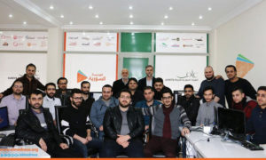 فريق عمل المدرسة السورية الرقمية في عام 2016 (الصفحة الرسمية للمدرسة في فيس بوك)