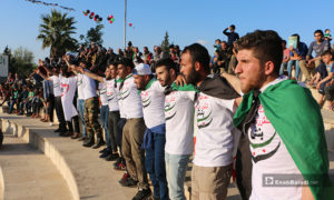 إحياء ذكرى اعتصام الساعة في حمص، بمسرح الحديقة العامة في مدينة إدلب، والذي راح ضحيته كثير من المعتصمين جراء إطلاق الرصاص عليهم من قبل النظام- 19 من نيسان (عنب بلدي)