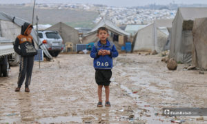 طفل بمخيم بريف حلب- 24 من نيسان (عنب بلدي)