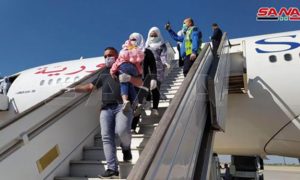 وصول طائرة تقل سوريين من مطار القاهرة إلى مطار دمشق الدولي 7 أيار (سانا)