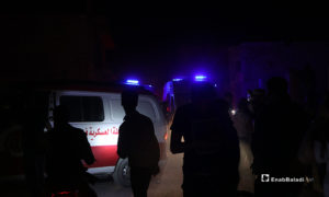 سيارات الشرطة العسكرية والإسعاف في مدينة الباب أثناء وصولها إلى مكان تفجير عبوة ناسفة - 14 أيار 2020 (عنب بلدي/ عاصم ملحم)