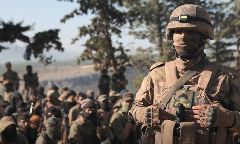 عناصر من قوات النخبة في هيئة تحرير الشام في تخريج دورة عسكرية في إدلب- 18 من أيار 2020 (إباء)