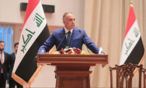 مصطفى الكاظمي في أولى جلسات الحكومة العراقية 9 من أيار 2020 (الأناضول)