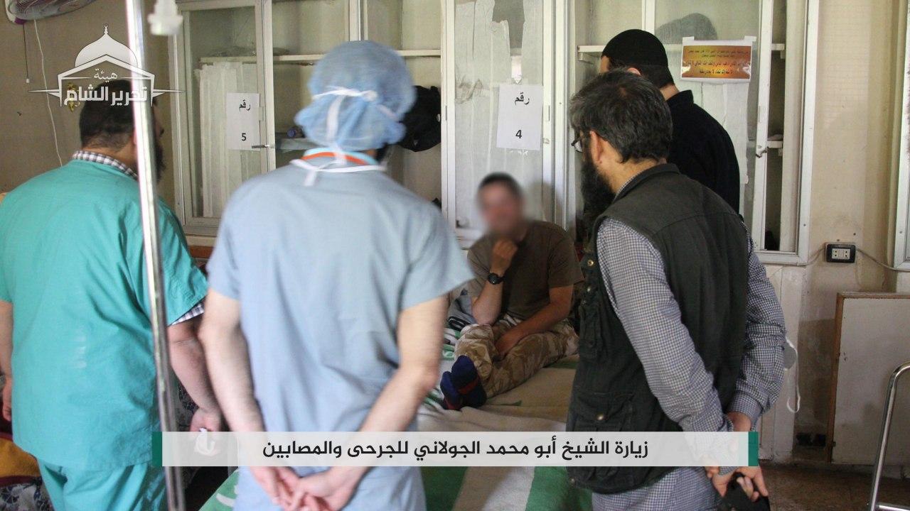 القائد العام لـ"هيئة تحرير الشام" أبو محمد الجولاني في زيارة المصابين- 2 من أيار 2020 (تحرير الشام)