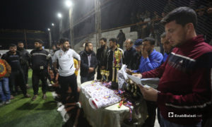 تكريم فريقي دير حسان وعقربات لحصولهم على المركز الأول والثاني في  بالمباراة النهائية لدوري نجوم الشمال في إدلب بملعب قاح - 3 أيار 2020 (عنب بلدي)