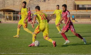 لقطة من مباراة تشرين والطليعة في الدوري السوري والتي أثارت جدلًا تحكيميًا واسعًا بسبب تصريحات لاعب الطليعة- 13 من حزيران (الوحدة)