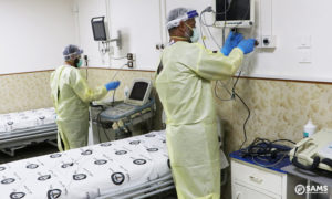 تجهيز المعدات في مشفى معالجة وعزل مصابي كورونا في إدلب - 9 حزيران 2020 (سامز)