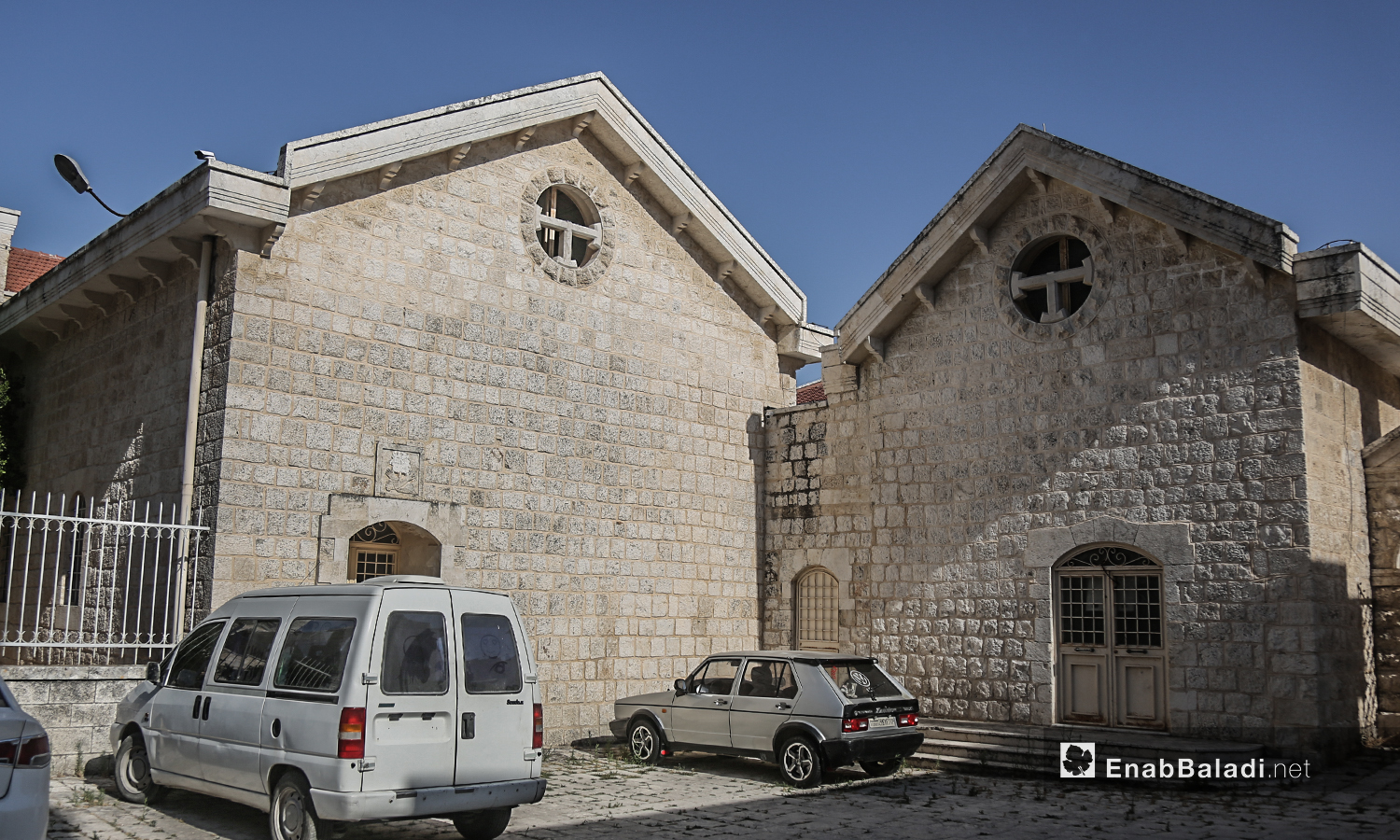 كنيسة "مار يوسف" في قرية القنية في ريف إدلب 9 من تموز 2020 (عنب بلدي)