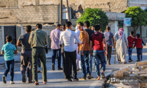 خروج الناس من صلاة عيد الأضحى في بلدة دابق بريف حلب الشمالي - 31 تموز 2020 (عنب بلدي / عبد السلام مجعان )