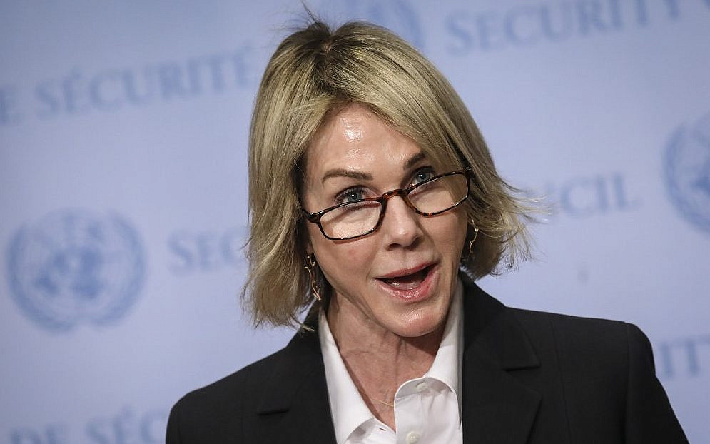 سفيرة الولايات المتحدة لدى الأمم المتحدة كيلي كرافت تدلي ببيان للصحافة بعد اجتماع مجلس _ الأمن، في مدينة نيويورك، 16 من تشرين الأول _ 2019 (Drew Angerer / Getty Images / AFP)