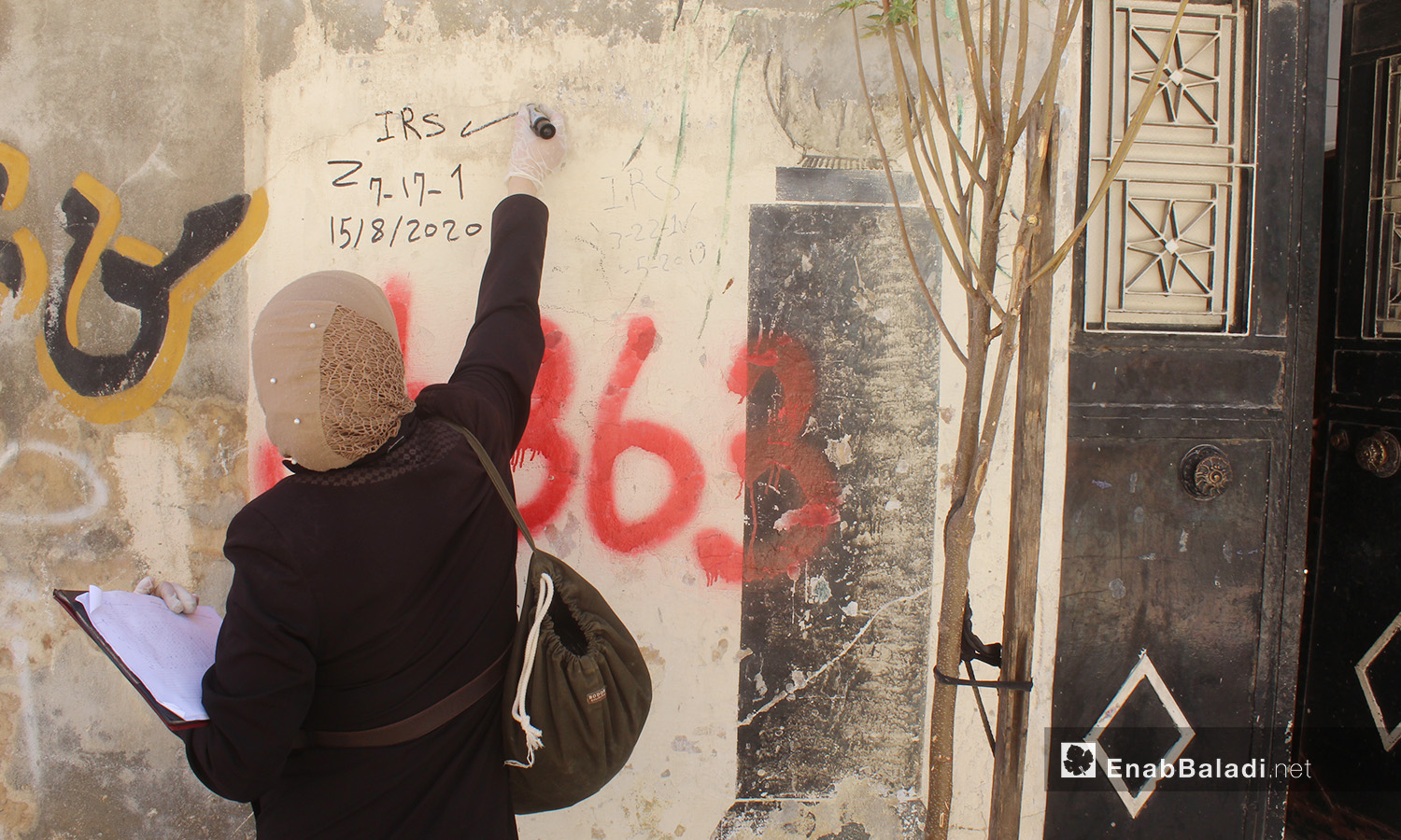 حملة تعقيم وتوعية للتصدي لمرض اللشمانيا في ريف إدلب - آب 2020 (عنب بلدي/إياد عبد الجواد)