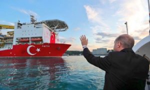 أردوغان يشارك بمراسم انطلاق سفينة 