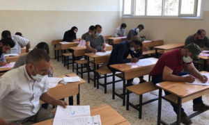 ولاية أورفا التركية تنظم امتحانات قبول جامعي لطلبة مدينتي تل أبيض ورأس العين (الأناضول)
