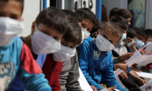 أطفال نازحون في الشمال السوري يتدربون على وسائل الوقاية من 