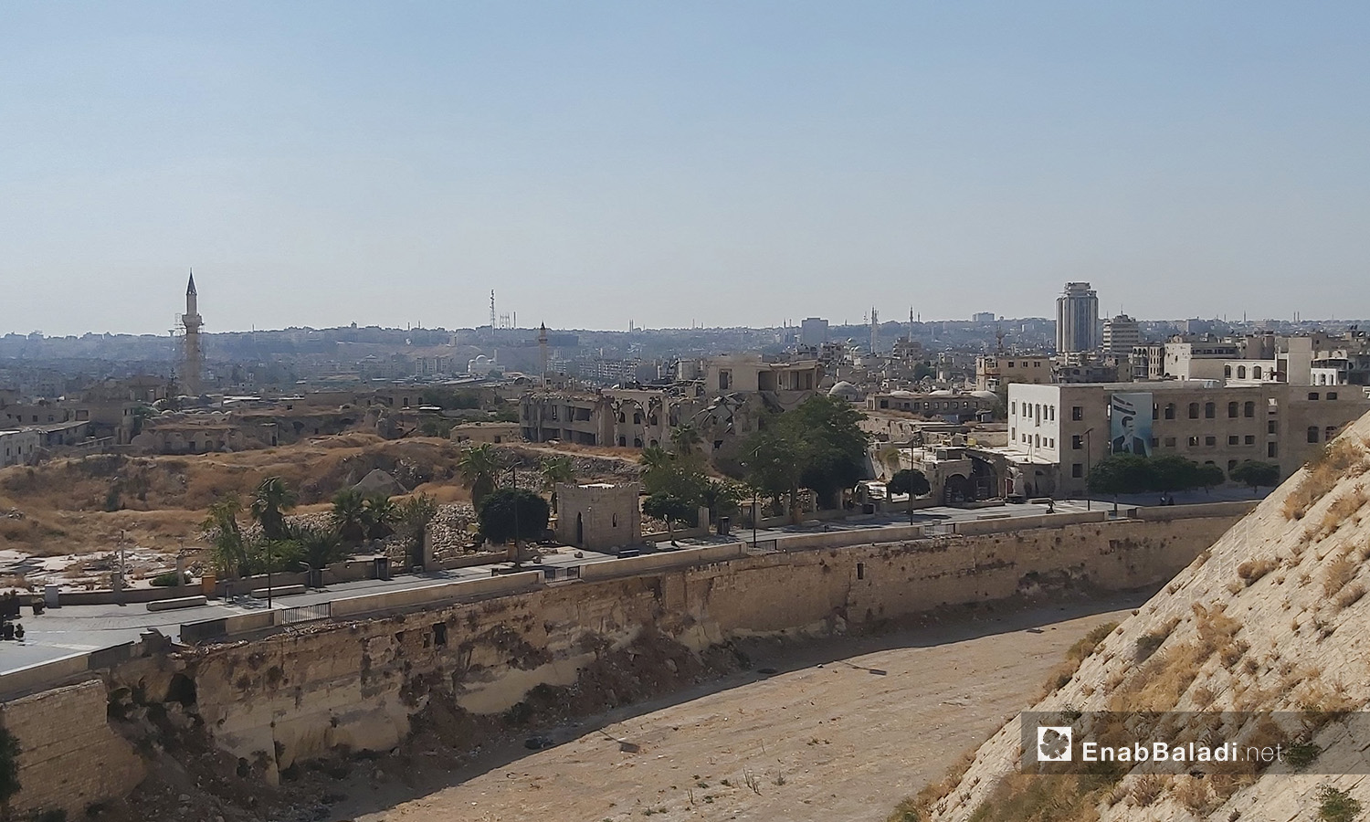 مدينة حلب كما تظهر من قلعتها - 28 آب 2020 (عنب بلدي)
