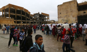 إحدى المدارس في مدينة الرقة - 5 تشرين األول 2018 (رويترز)