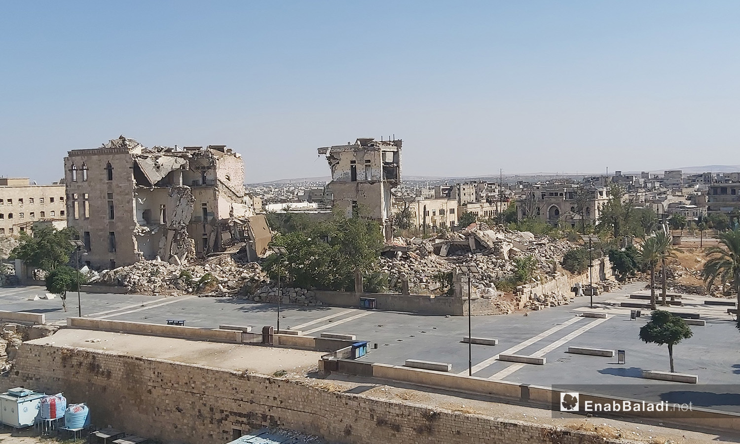بناء قصر العدل المهدم قرب قلعة حلب - 28 آب 2020 (عنب بلدي)