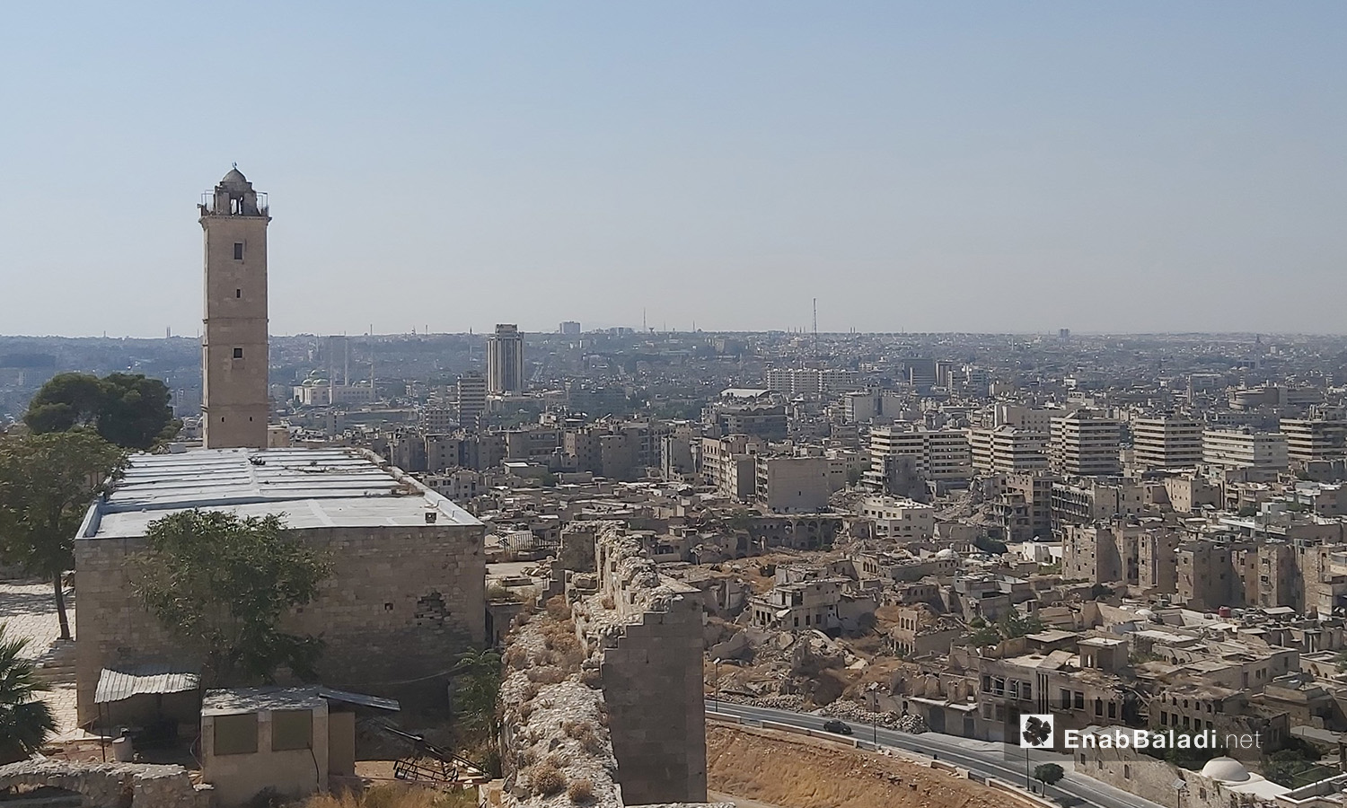 جانب من مدينة حلب كما تظهر من قلعتها - 28 آب 2020 (عنب بلدي)