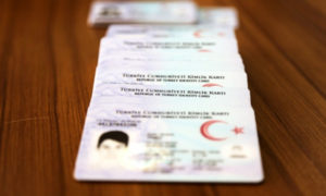 بطاقات هوية تركية (الأناضول)