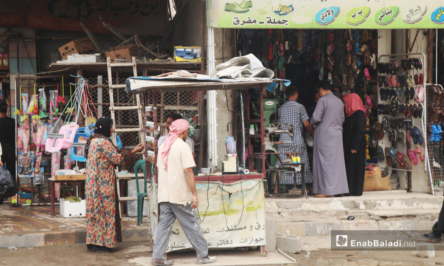 حركة السوق في مدينة الرقة - أيلول 2020 (عنب بلدي/ عبد العزيز الصالح)