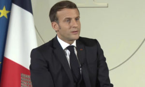 الرئيس الفرنسي إيمانويل ماكرون في مقابلة مع قناة الجزيرة 31 من تشرين الثاني 2020 (قناة الجزيرة)