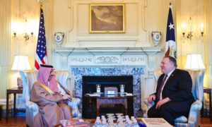 وزير الخارجية السعودي فيصل بن فرحان ووزير الخارجية الأمريكي مايك بومبيو في واشنطن 14 من تشرين الأول 2020 (حساب بن فرحان في تويتر)
