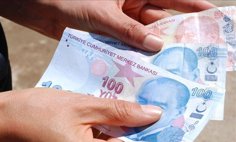 سجلت الليرة التركية تراجعًا جديدًا في قيمتها أمام الدولار الأمريكي (حرييت)