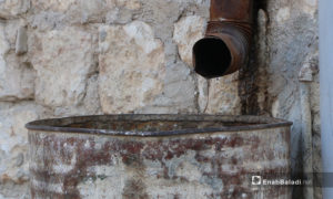 الماء لا تجري في شبكة التمديدات في قرية كورين بريف إدلب الجنوبي - تشرين الأول 2020 (عنب بلدي/ أنس الخولي)