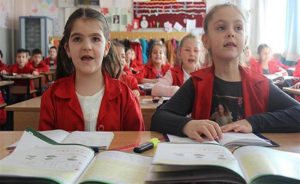 طلاب في المدارس التركية (gelecekegitimd)