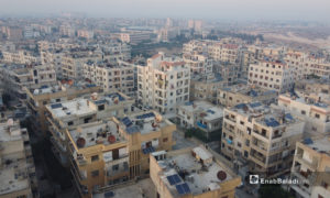 مدينة إدلب تظهر فيها المباني والشوارع المنظمة - 3 أيلول 2020 (عنب بلدي/ يوسف غريبي)
